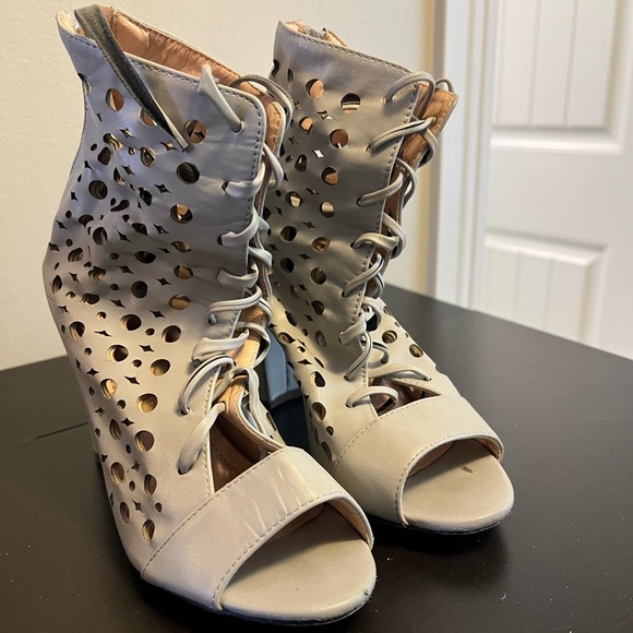 Vero Moda Heels - Picture 2 of 2